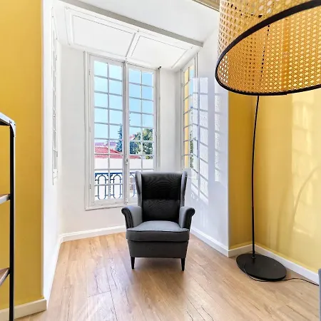 Luxury Homeplace In Center Nizza
