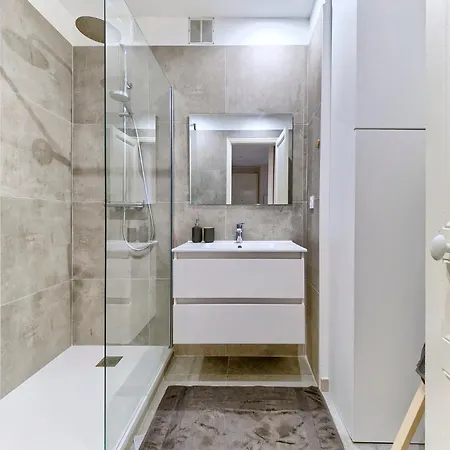 Luxury Homeplace In Center Nizza